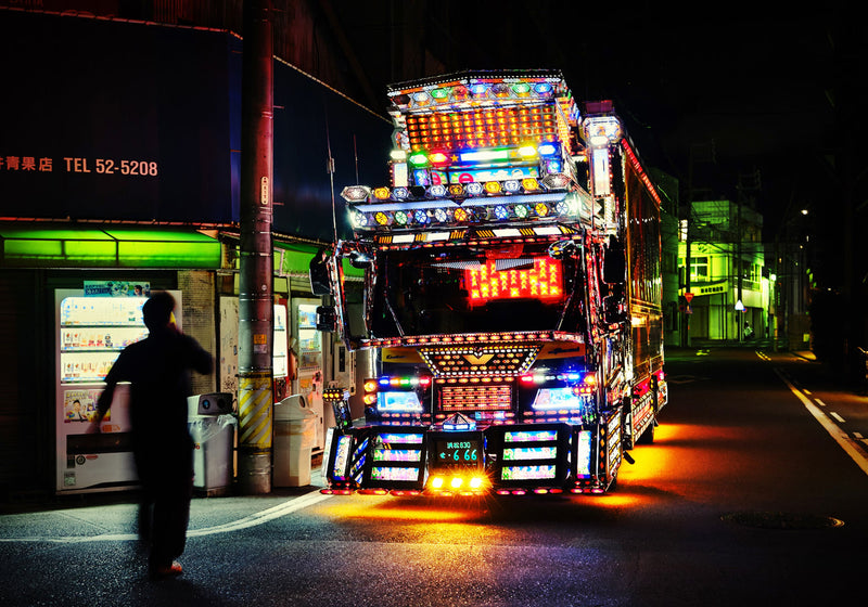 JAPAN'S 'DEKOTORA' TRUCK SUBCULTURE IS PSYCHEDELIC