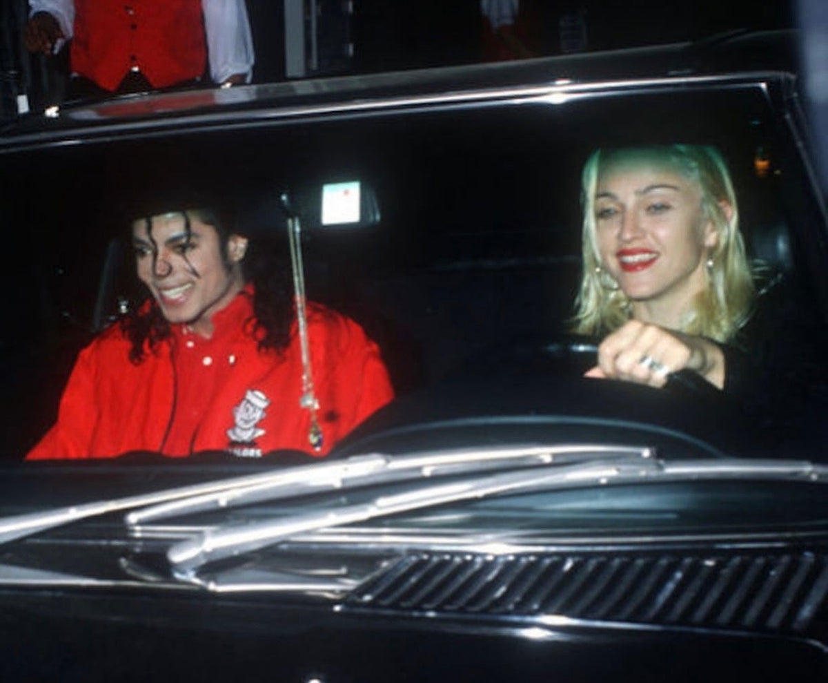 MICHAEL JACKSON AND MADONNA DRIVING IN HER MERCEDES IN THE 90s
