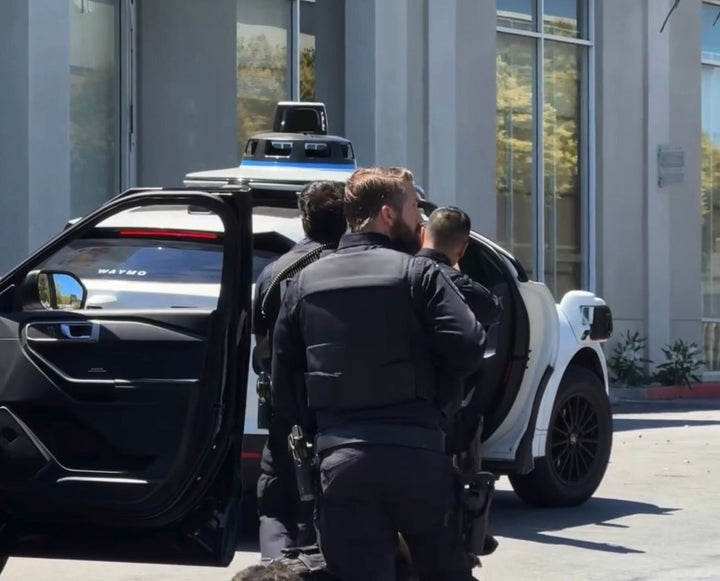WAYMO CAR LOCKS TEENS INSIDE FOR DRINKING AND THEN CALLS THE POLICE